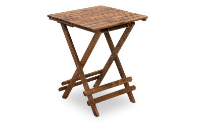 Ξύλινα έπιπλα κήπου