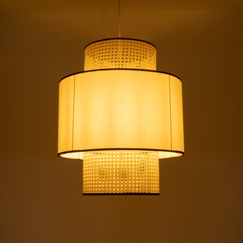 GloboStar® SAIGE 01917 Boho Κρεμαστό Φωτιστικό Οροφής Μονόφωτο 1 x E27 AC220-240V IP20 - Φ50 x Υ60cm - Μπεζ με Λευκό και Μαύρες Λεπτομέρειες Ξύλινο Μπαμπού Πλέγμα