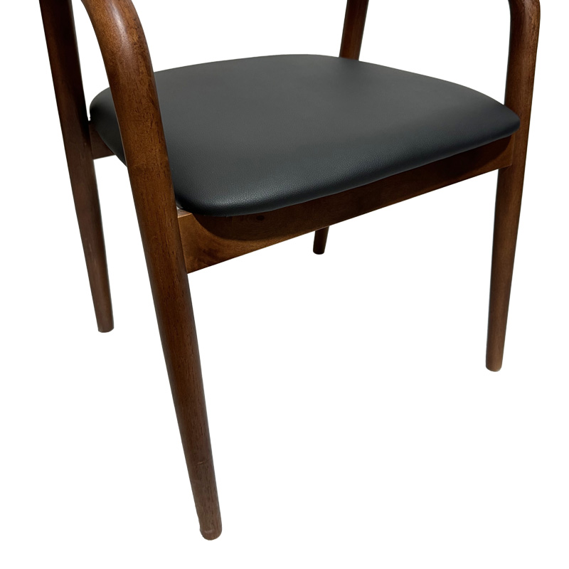 Πολυθρόνα Hogie pakoworld rubberwood καρυδί- μαύρο pu μαξιλάρι 61x60x76εκ